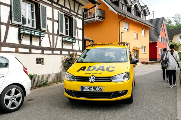 Sicherheits-Safety-Car aus dem adac auf ruhigem Kurs — Stockfoto