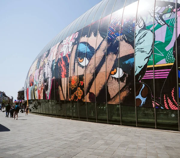 Gare de Strasbourg majestátní budova s dojíždějících před — Stock fotografie