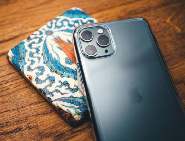 En son Apple iphone 11 profesyonelinin genel görünümü
