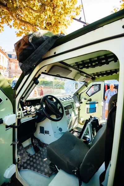 Θέση οδηγού τεθωρακισμένου οχήματος μάχης πεζικού — Φωτογραφία Αρχείου