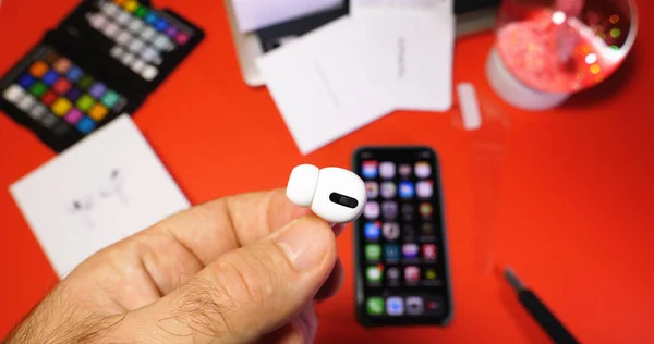 New Apple Computers Airpods Pro headphones unboxing — стокове фото