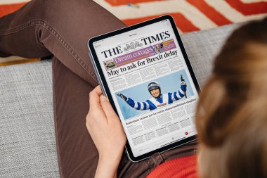The Times gazetesinin kapağında Brexit 'le ilgili bir yazı var.