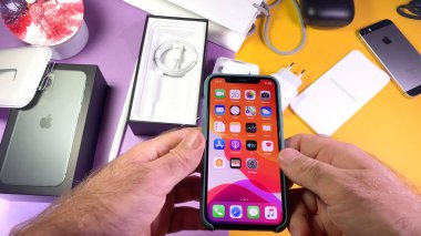 En gizli Apple Bilgisayarlarını açan adam iPhone 11 Pro