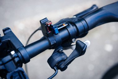 Bisikletteki kolu değiştir