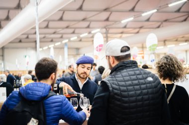 Fuar fuarı Vignerons Fransa 'nın bağımsız şarap üreticileri