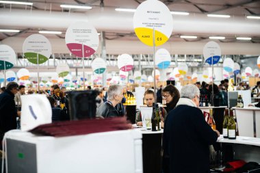 Fuar fuarı Vignerons Fransa 'nın bağımsız şarap üreticileri