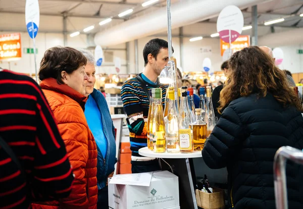 Vignerons indépendants de France Foire du vin pour les clients privés et horeca — Photo