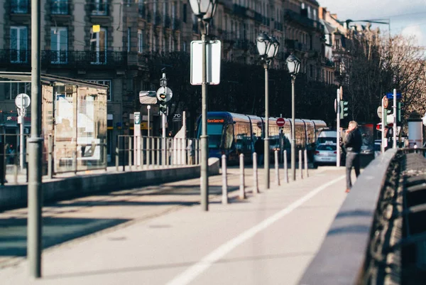 Desfocado Tilt-shift foto da estação de eléctrico Galia em Pont Royal — Fotografia de Stock