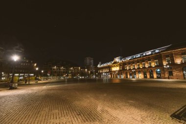 Fransa 'nın Coronavirus' la karşı karşıya olduğu boş sokaklar