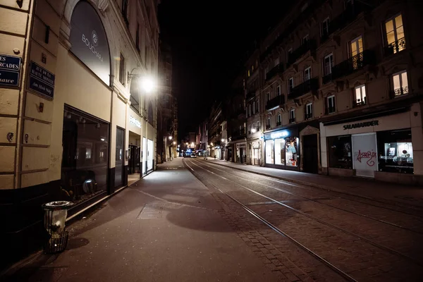 Leere, menschenleere Straßen angesichts des Coronavirus in Frankreich — Stockfoto