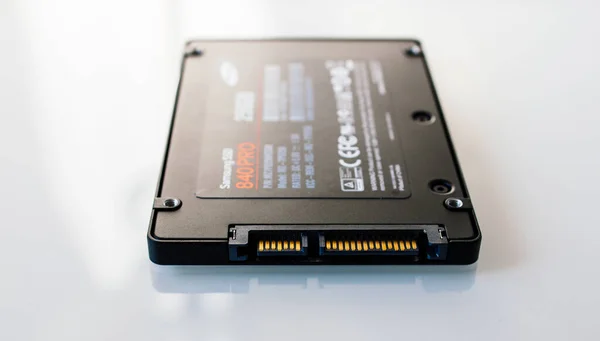 Close-up macro view of new SSD Solid state drive fast data transmission disk — Stock Photo, Image