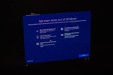 İşletim sisteminin güncellenmesi sırasında Microsoft Windows PC bilgisayarı