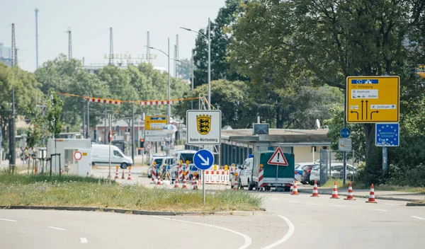 ドイツからの入り口にあるドイツの土地のバーデン・ヴュルテンベルク州の道路標識 — ストック写真