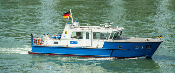 Polizei Police surveillance boat from La Compagnie Fluviale franco-allemande