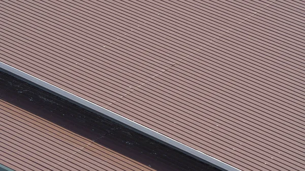 Dak tegels en gemaakt van keramiek. — Stockfoto