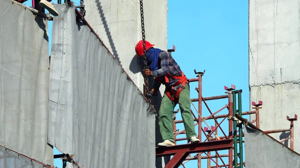 Arbeitskräfte auf der Baustelle. — Stockfoto