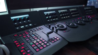 Film rengini ayarlamak için telekinezi kontrol makinesi.