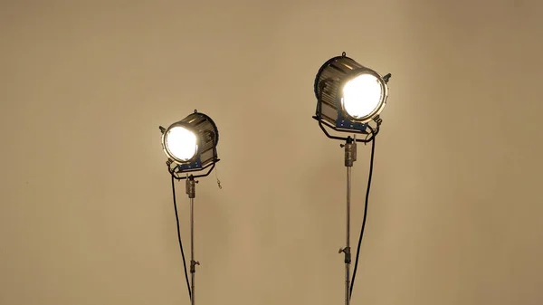 Grande faretto a LED per riprese video in studio — Foto Stock