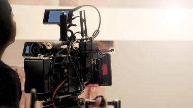 4 k yüksek defination video kamera arkasında