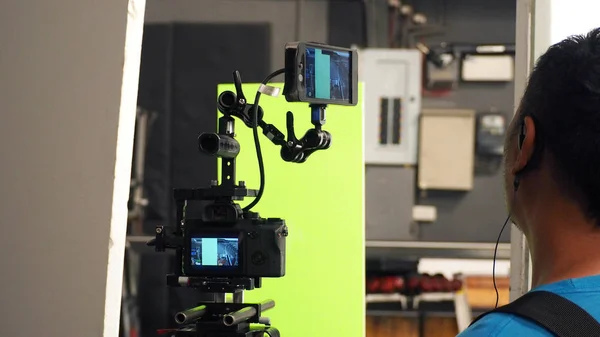 Video kamera ve yeşil perde — Stok fotoğraf