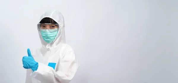 Médico Mulher Asiática Terno Ppe Com Capuz Vestindo Máscara Médica — Fotografia de Stock