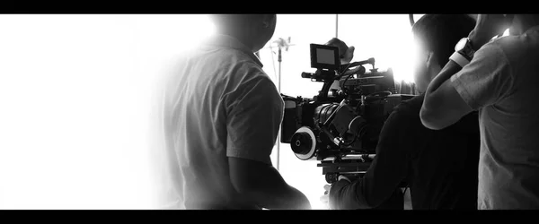 Achter Het Team Van Filmproductie Videocamera Apparatuur Studio Waaronder Grote — Stockfoto