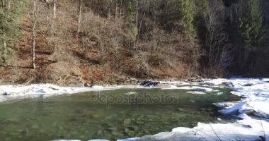 Dağ nehir sonra hazırda bekleme modundan