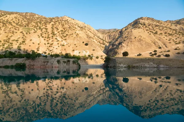 Dağ nehir dağlarda kefen