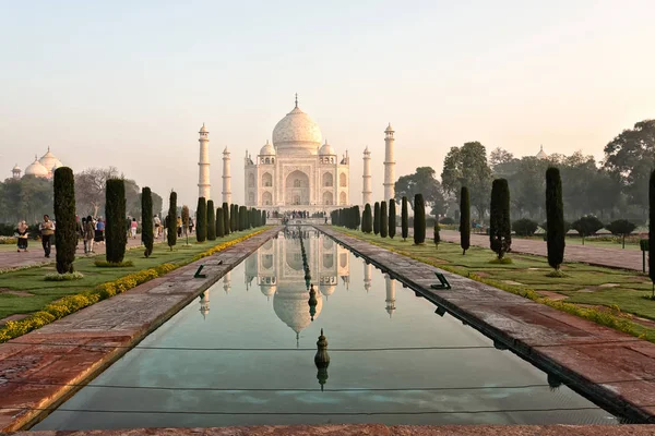 O Taj Mahal — Fotografia de Stock