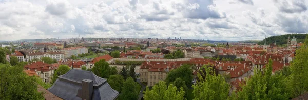 Prague panorama city skyline and Charles Bridge — Stock Photo, Image