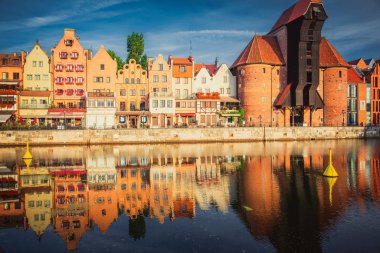 Gdansk Polonya Güneşin altında güzel eski bir şehir