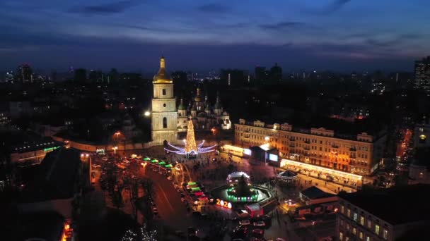 New Years city decorated with beautiful luminous garlands. Aerial shot. — Stock Video