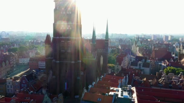 Flygfoto över Gdansk, Gamla stan, Stare Miasto, Stara Motlawa, Strefa Historyczna, Wolne Miasto, Polen — Stockvideo