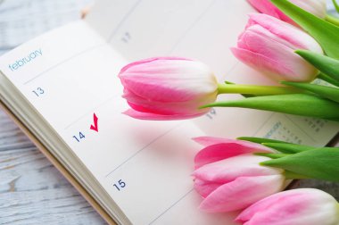 Sevgililer günü natürmort Lale çiçek ile