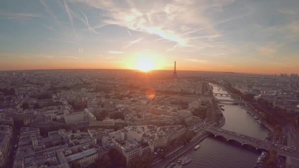 パリ航空日没セーヌ川 — ストック動画