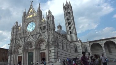 Siena, İtalya - 19 Temmuz 2016 - ünlü katedral Siena, Santa Maria Assunta için özel tasarlanmış ve Siena İtalya, Hd, gerçek zamanlı, 50 fps 1215 ve 1263 arasında tamamlandı