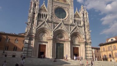 Siena, İtalya - 2016 - yaklaşık ünlü katedral Siena, Santa Maria Assunta için adanmış, tasarlanmış ve İtalya Siena şehir 1215 ve 1263 arasında tamamlandı