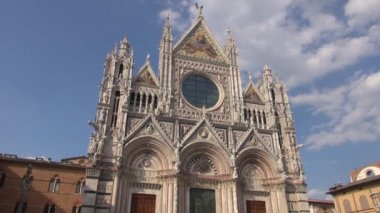 Siena, İtalya - 2016 - yaklaşık ünlü katedral Siena, Santa Maria Assunta için adanmış, tasarlanmış ve İtalya Siena şehir 1215 ve 1263 arasında tamamlandı
