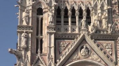Siena, İtalya - 2016 - yaklaşık ünlü katedral Siena, Santa Maria Assunta için adanmış, tasarlanmış ve İtalya Siena şehir 1215 ve 1263 arasında tamamlandı