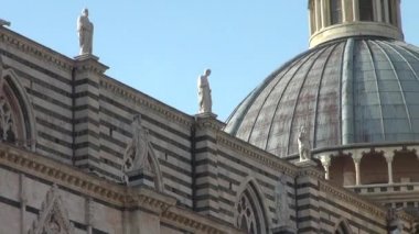 Siena, İtalya - 2016 - yaklaşık ünlü katedral Siena, Santa Maria Assunta için adanmış, tasarlanmış ve İtalya Siena şehir 1215 ve 1263 arasında tamamlandı
