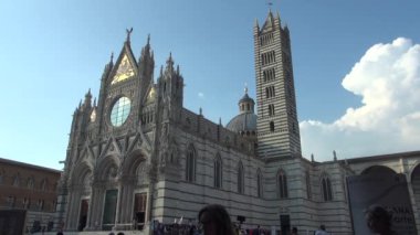 Siena, İtalya - 2016 - yaklaşık ünlü katedral Siena, Santa Maria Assunta için adanmış, tasarlanmış ve İtalya Siena şehir 1215 ve 1263 arasında tamamlandı