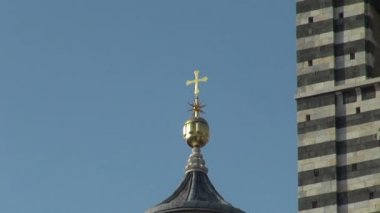 Siena, İtalya - 2016 - yaklaşık ünlü katedral Siena, Santa Maria Assunta için adanmış, tasarlanmış ve İtalya Siena şehir 1215 ve 1263 arasında tamamlandı