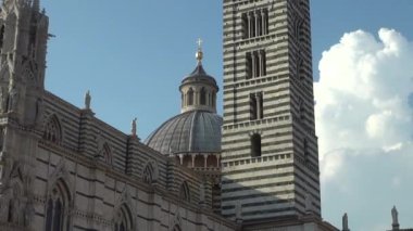 Siena, İtalya - 2016 - yaklaşık ünlü katedral Siena, Santa Maria Assunta için adanmış, tasarlanmış ve İtalya Siena şehir 1215 ve 1263 arasında tamamlandı