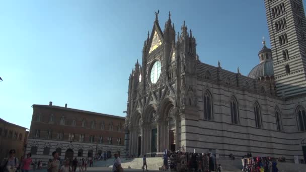 锡耶纳 意大利 2016 著名大教堂在锡耶纳 献身于圣玛丽亚基耶萨圣玛丽亚戴尔阿桑塔 设计并且完成在1215和1263之间在城市锡耶纳在意大利 — 图库视频影像