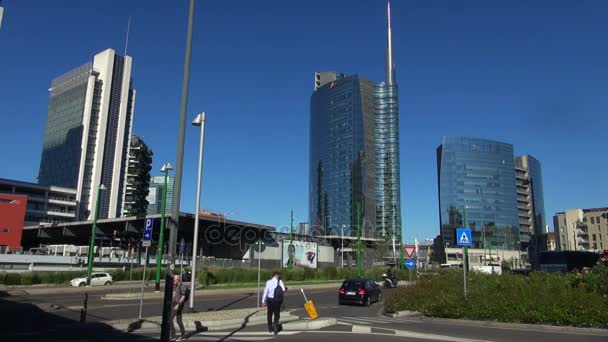 Милан, Италия, 2016: Unicredit Tower and skyscrapers of Porta Garibaldi, Vertical Forest and tower Solaria, 50fps, real time — стоковое видео