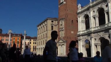 Vicenza, İtalya, 2016 yaklaşık: Basilica Palladiana adlı ünlü anıt ile şehrin büyük ana kare