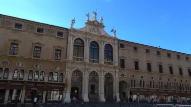 Vicenza, İtalya, 2016 yaklaşık: Basilica Palladiana adlı ünlü anıt ile şehrin büyük ana kare