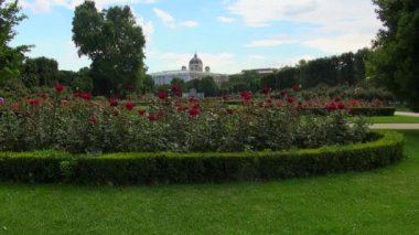 Vienna, Avusturya - Temmuz, 2017: Volksgarten (insanların Bahçe) Innere Stadt bölge Viyana Hofburg Sarayı parçasıdır ve 1823 halka açılan genel bir park olduğunu..