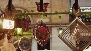 Londra, İngiltere - 20 Aralık 2016: Covent Garden pazarda, 4 k Noel süsleri alışveriş keyfini Ultrahd