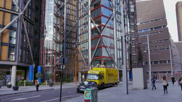 London, uk - dezember, 2016. eine prestigeträchtige entwicklung von wohnungen von rogers stirk harbour + partners bekannt als neo bankside, in der nähe der tate modern art gallery in london, uk.real time — Stockvideo